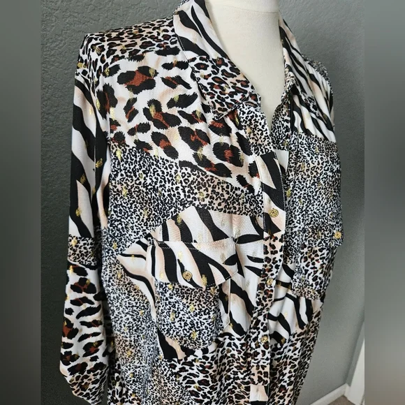 Animal Print Blouse Plus Size - Picture 2 of 8